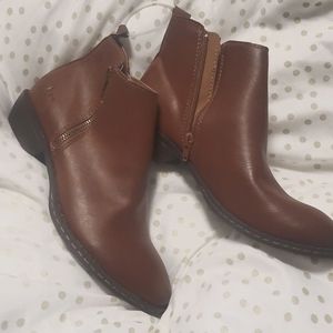 Flat brown boots BOC, size 7m